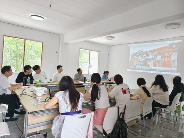 读书会现场。西南大学乡村振兴战略研究院供图